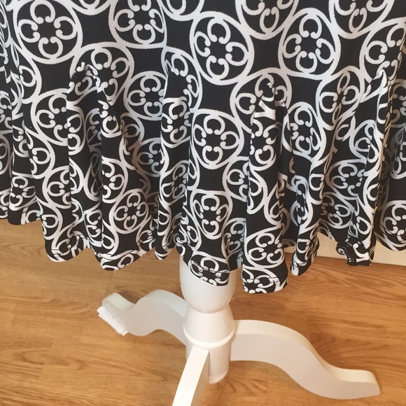 WHITE HOUSE BLACK MARKET Dress - Picture 5 of 8